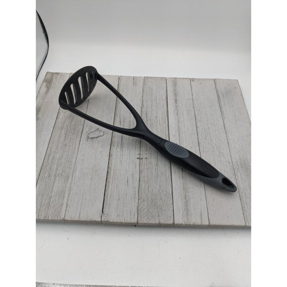 Rubbermaid Nylon Potato Masher Kitchen Utensil Black 12" - Picture 1 of 9